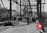 Image La construction de pont de Southside dans Charleston West Virginia USA, 1937, de la seconde 7 séquences d'archives historiques vidéo 65675051768