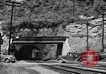 Image La construction de pont de Southside dans Charleston West Virginia USA, 1937, de la seconde 19 séquences d'archives historiques vidéo 65675051768