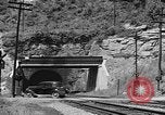 Image La construction de pont de Southside dans Charleston West Virginia USA, 1937, de la seconde 23 séquences d'archives historiques vidéo 65675051768
