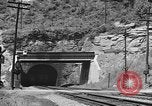Image La construction de pont de Southside dans Charleston West Virginia USA, 1937, de la seconde 24 séquences d'archives historiques vidéo 65675051768