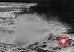 Immagine di WPA per la costruzione di ponti di Pietroburgo West Virginia Petersburg Virginia USA, 1937, secondo 6 filmato di repertorio 65675051769