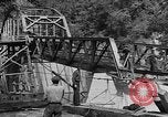 Immagine di WPA per la costruzione di ponti di Pietroburgo West Virginia Petersburg Virginia USA, 1937, secondo 24 filmato di repertorio 65675051769