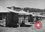 Standbild Camp Fairchance in Boone County West Virginia West Virginia USA, 1937, aus Sekunde 7 historischem Filmmaterial Videoclip 65675051770