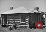 Standbild Camp Fairchance in Boone County West Virginia West Virginia USA, 1937, aus Sekunde 13 historischem Filmmaterial Videoclip 65675051770