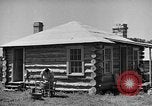 Standbild Camp Fairchance in Boone County West Virginia West Virginia USA, 1937, aus Sekunde 14 historischem Filmmaterial Videoclip 65675051770