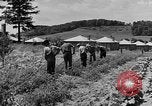 Standbild Camp Fairchance in Boone County West Virginia West Virginia USA, 1937, aus Sekunde 43 historischem Filmmaterial Videoclip 65675051770
