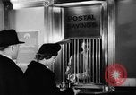 Standbild United States Postal Betriebe und Mitarbeiter United States USA, 1943, aus Sekunde 54 historischem Filmmaterial Videoclip 65675051772