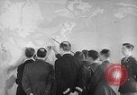 Image Les officiers américains et britanniques au cours de conférence de Québec Québec Canada, 1943, de la seconde 4 séquences d'archives historiques vidéo 65675051782
