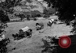 Immagine di Cavallo e carri coperti United States USA, 1918, secondo 9 filmato di repertorio 65675051805