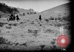 Immagine di Cavallo e carri coperti United States USA, 1918, secondo 45 filmato di repertorio 65675051805