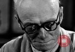 Standbild Arbeitnehmer Sheffield England, 1948, aus Sekunde 43 historischem Filmmaterial Videoclip 65675051808