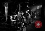 Standbild Arbeitnehmer Sheffield England, 1948, aus Sekunde 53 historischem Filmmaterial Videoclip 65675051808