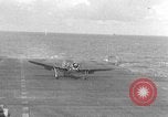 Standbild Japanische Nakajima B5N (Kate) Torpedobomber Insel Truk, 1944, aus Sekunde 61 historischem Filmmaterial Videoclip 65675051846