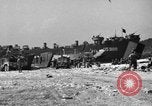 Standbild USA sailor Saint Raphael Frankreich, 1944, aus Sekunde 6 historischem Filmmaterial Videoclip 65675051850