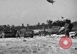 Standbild USA sailor Saint Raphael Frankreich, 1944, aus Sekunde 11 historischem Filmmaterial Videoclip 65675051850