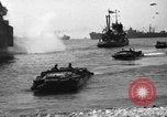 Standbild USA sailor Saint Raphael Frankreich, 1944, aus Sekunde 20 historischem Filmmaterial Videoclip 65675051850