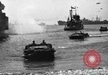 Standbild USA sailor Saint Raphael Frankreich, 1944, aus Sekunde 22 historischem Filmmaterial Videoclip 65675051850