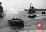 Standbild USA sailor Saint Raphael Frankreich, 1944, aus Sekunde 24 historischem Filmmaterial Videoclip 65675051850