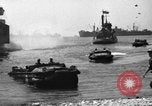 Standbild USA sailor Saint Raphael Frankreich, 1944, aus Sekunde 28 historischem Filmmaterial Videoclip 65675051850