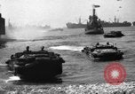Standbild USA sailor Saint Raphael Frankreich, 1944, aus Sekunde 36 historischem Filmmaterial Videoclip 65675051850