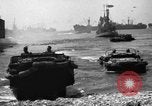 Standbild USA sailor Saint Raphael Frankreich, 1944, aus Sekunde 39 historischem Filmmaterial Videoclip 65675051850
