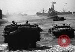 Standbild USA sailor Saint Raphael Frankreich, 1944, aus Sekunde 40 historischem Filmmaterial Videoclip 65675051850