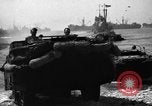 Standbild USA sailor Saint Raphael Frankreich, 1944, aus Sekunde 42 historischem Filmmaterial Videoclip 65675051850