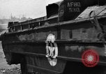 Standbild USA sailor Saint Raphael Frankreich, 1944, aus Sekunde 46 historischem Filmmaterial Videoclip 65675051850