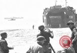 Standbild USA sailor Saint Raphael Frankreich, 1944, aus Sekunde 59 historischem Filmmaterial Videoclip 65675051850