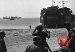 Standbild USA sailor Saint Raphael Frankreich, 1944, aus Sekunde 62 historischem Filmmaterial Videoclip 65675051850