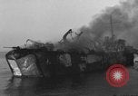 Image bombardé LST Saint Raphael France, 1944, de la seconde 8 séquences d'archives historiques vidéo 65675051853
