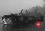 Image bombardé LST Saint Raphael France, 1944, de la seconde 19 séquences d'archives historiques vidéo 65675051853