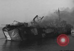 Image bombardé LST Saint Raphael France, 1944, de la seconde 20 séquences d'archives historiques vidéo 65675051853