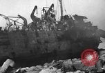 Image bombardé LST Saint Raphael France, 1944, de la seconde 30 séquences d'archives historiques vidéo 65675051853