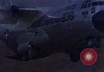 Standbild C-130 Low Altitude Parachute Extraction United States USA, 1965, aus Sekunde 49 historischem Filmmaterial Videoclip 65675051879