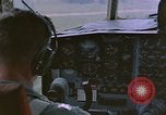 Standbild C-130 Low Altitude Parachute Extraction United States USA, 1965, aus Sekunde 62 historischem Filmmaterial Videoclip 65675051879