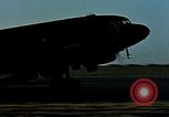 Image aéronefs C 47s Chartres France, 1945, de la seconde 24 séquences d'archives historiques vidéo 65675051883