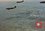 Image aéronefs C 47s Chartres France, 1945, de la seconde 44 séquences d'archives historiques vidéo 65675051883