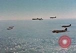 Image aéronefs C 47s Chartres France, 1945, de la seconde 58 séquences d'archives historiques vidéo 65675051883