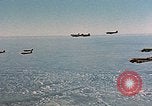 Image aéronefs C 47s Chartres France, 1945, de la seconde 60 séquences d'archives historiques vidéo 65675051883