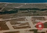 Standbild Flugzeuge P 47s Korsika Frankreich Alto Air Base, 1944, aus Sekunde 4 historischem Filmmaterial Videoclip 65675051885