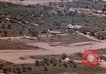 Standbild Flugzeuge P 47s Korsika Frankreich Alto Air Base, 1944, aus Sekunde 25 historischem Filmmaterial Videoclip 65675051885