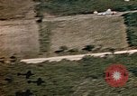 Standbild P 47s Frankreich, 1944, aus Sekunde 43 historischem Filmmaterial Videoclip 65675051886