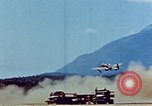 Immagine di P 47s di decollo Corsica Francia, 1944, secondo 15 filmato di repertorio 65675051895