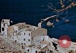 Image L'Italien civils dans la ville bombardée Italie, 1944, de la seconde 10 séquences d'archives historiques vidéo 65675051902
