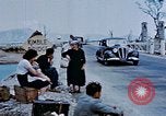 Image L'Italien civils dans la ville bombardée Italie, 1944, de la seconde 25 séquences d'archives historiques vidéo 65675051902