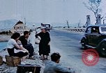 Image L'Italien civils dans la ville bombardée Italie, 1944, de la seconde 26 séquences d'archives historiques vidéo 65675051902