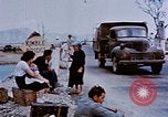 Image L'Italien civils dans la ville bombardée Italie, 1944, de la seconde 32 séquences d'archives historiques vidéo 65675051902