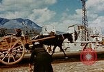 Image L'Italien civils dans la ville bombardée Italie, 1944, de la seconde 40 séquences d'archives historiques vidéo 65675051902