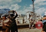 Image L'Italien civils dans la ville bombardée Italie, 1944, de la seconde 44 séquences d'archives historiques vidéo 65675051902